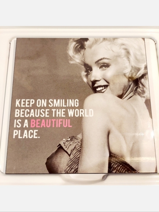 Marilyn Monroe Other - Marilyn Monroe 16 x 16 "The World is a Beautiful Place" Quote Glossy Print Panel